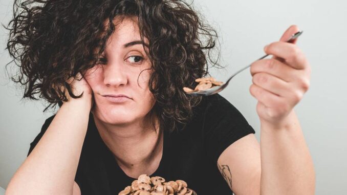 Stop-Emotional-Eating-5-Tips-You-Can-Start-Using-Today.jpg