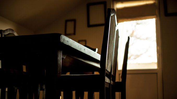 Italian-Womans-Corpse-Found-Sitting-at-a-Table-Two-Years.jpg