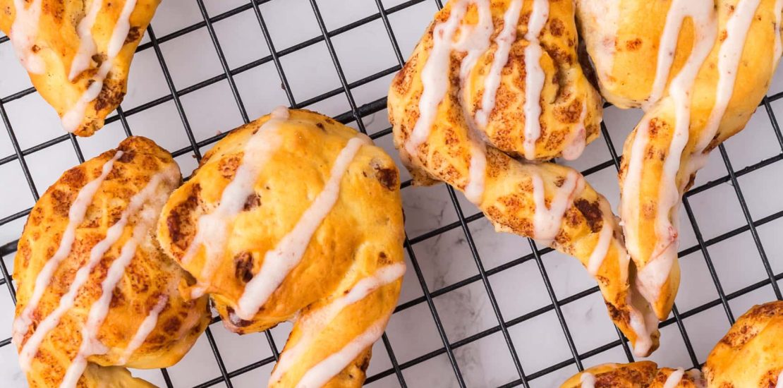 Air Fryer Heart-Shaped Cinnamon Rolls Air Fryer Heart-Shaped Cinnamon Rolls