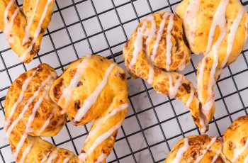 Air Fryer Heart-Shaped Cinnamon Rolls