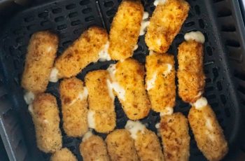 Air Fryer Mozzarella Sticks