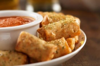 How long to cook pizza rolls in air fryer