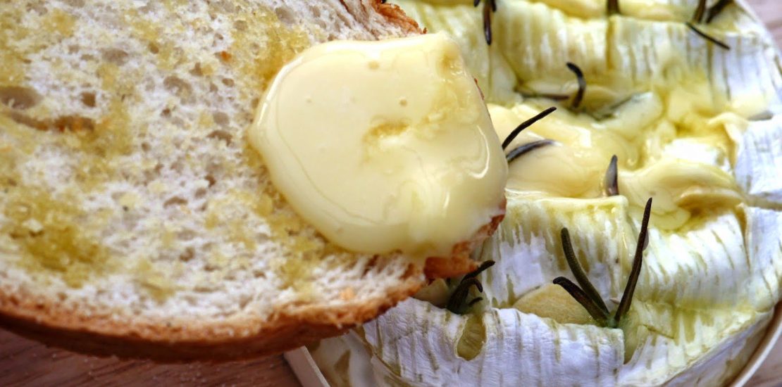 AIR FRYER BAKED CAMEMBERT