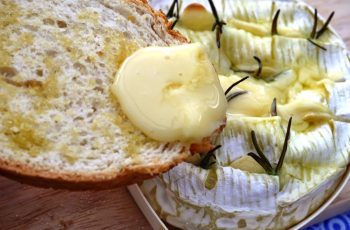 AIR FRYER BAKED CAMEMBERT