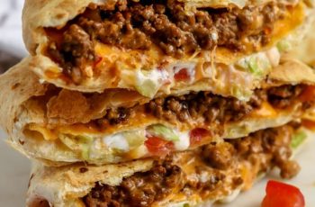 Make a Crispy Crunchwrap Supreme in the Air Fryer!