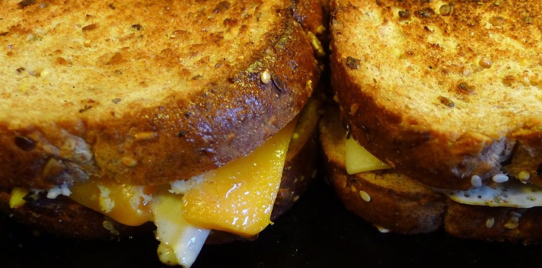 Air Fryer Grilled Cheese Sandwiches - Crispy Air Fryer Grilled Cheese Sandwiches - Crispy