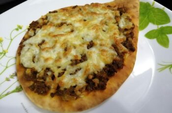 Air Fryer Naan Pizza