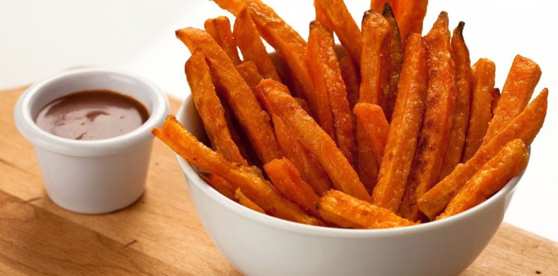Air Fried Sweet Potato Fries Air Fried Sweet Potato Fries: Cut sweet potatoes into thin strips and toss them in a little olive oil. Season with salt, paprika, and garlic powder. Air fry at 400°F (200°C) for 15-20 minutes or until crispy. Enjoy as a healthier alternative to regular fries.