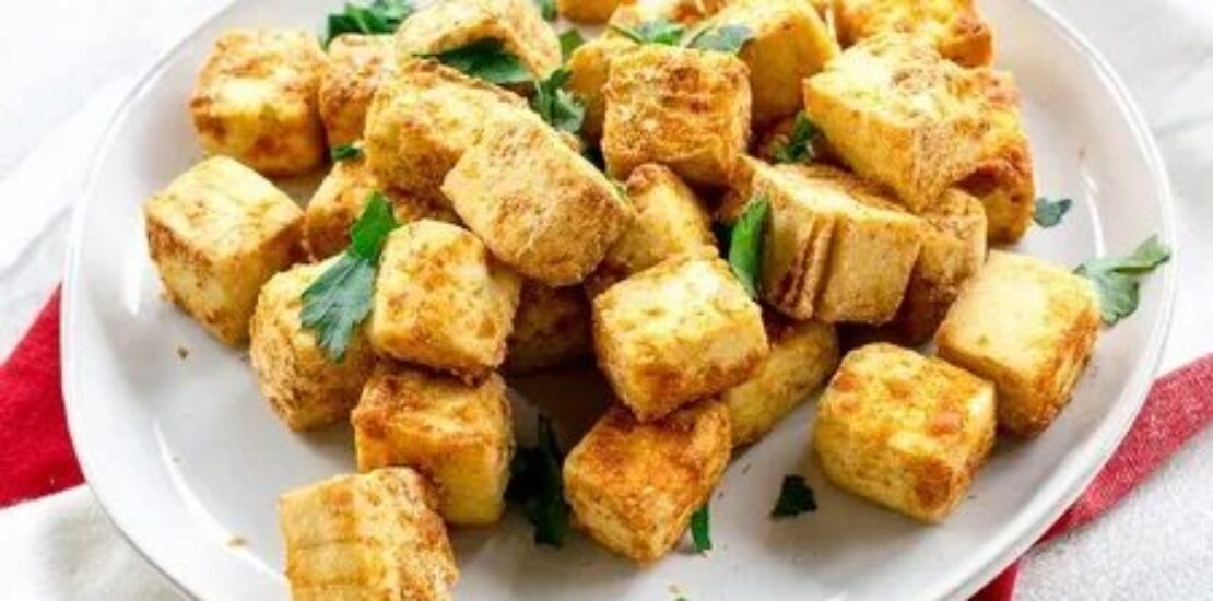 Air Fryer Chili-Garlic Tofu with Green Beans