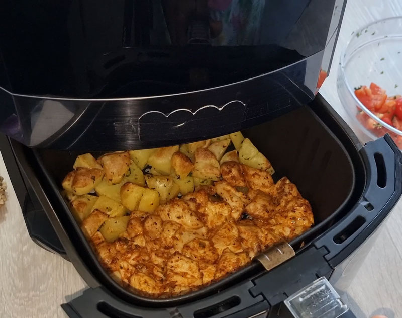 Air fryer Chicken Breast and Roasted Potatoes Dinner Recipe with Vegetables Air fryer Chicken Breast and Roasted Potatoes Dinner Recipe with Vegetables