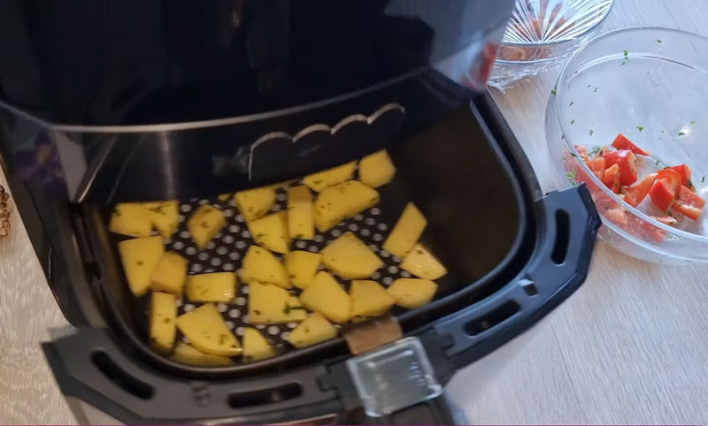 Air fryer Chicken Breast and Roasted Potatoes Dinner Recipe with Vegetables Air fryer Chicken Breast and Roasted Potatoes Dinner Recipe with Vegetables