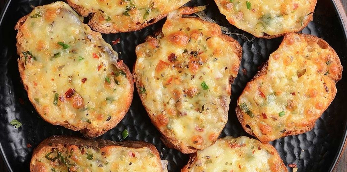 Quick and Easy Air Fryer Garlic Bread! Air Fryer Garlic Bread