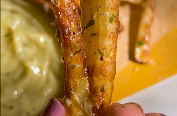 Best Air Fryer Garlic French Fries Recipe