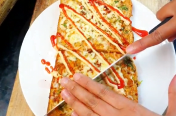 Air Fryer Garlic Bread Pizza Toast