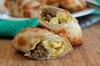 Air Fryer Ham and Cheese Breakfast Egg Rolls