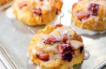 Air Fryer Strawberry Scones