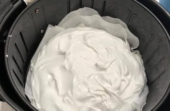 air fryer raspberry pavlova