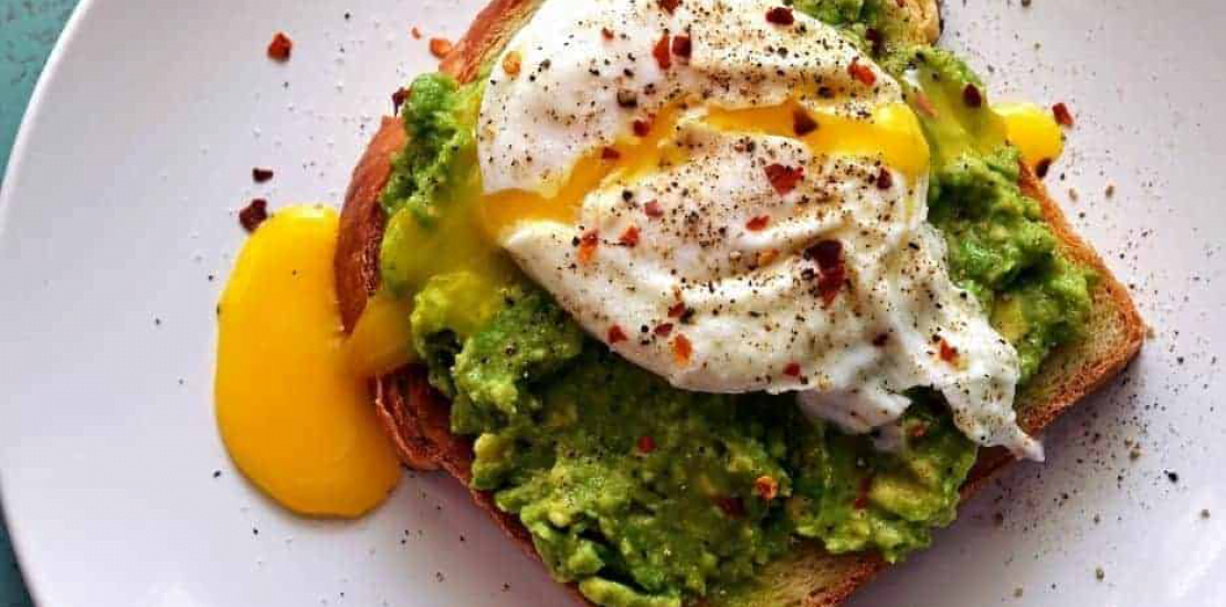 How to Make Delicious Air Fryer Avocado Toast with Egg air fryer avocado toast with egg
