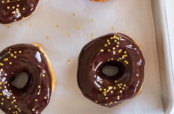 These 5-minute air fryer donuts are the perfect treats for twhen those pesky donut cravings hit! This air fryer donut is both super easy to make and super satisfying!