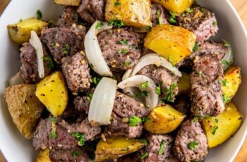 Air Fryer Steak Bites with Potatoes
