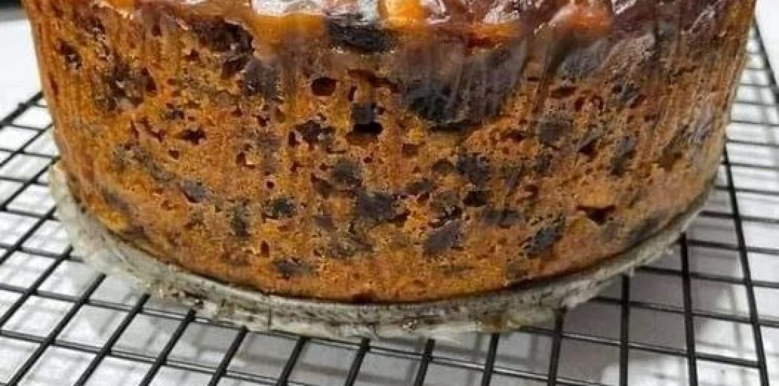 Air Fryer Christmas Cake: The Best Way to Make a Delicious Holiday Dessert air fryer Christmas cake