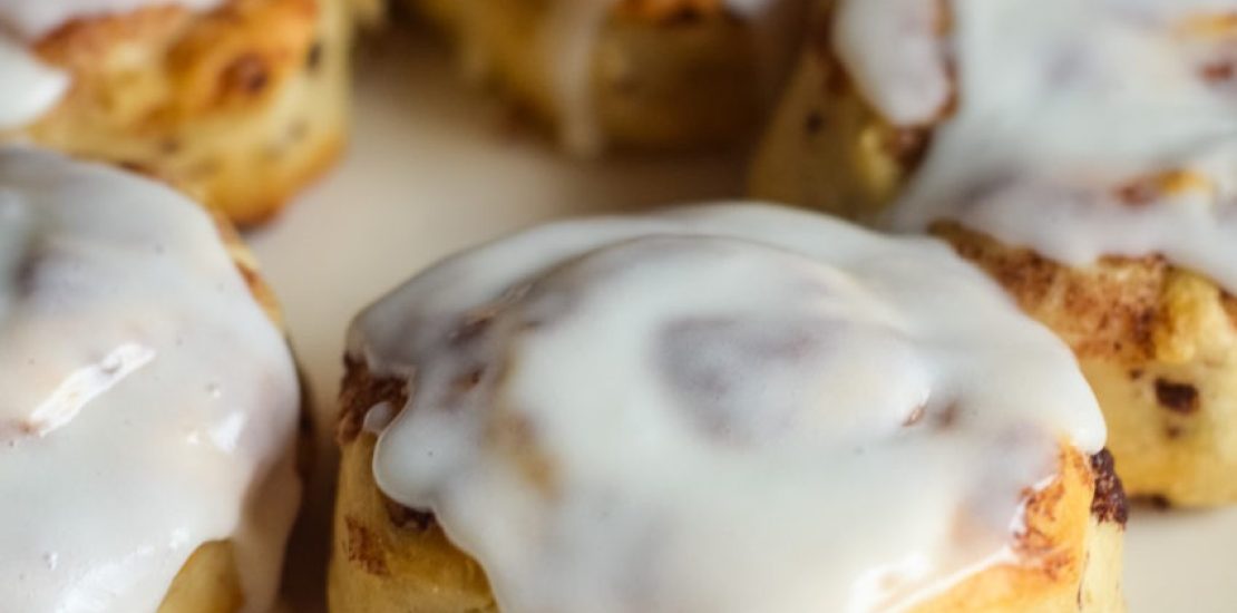 Cinnamon Roll Cake: A Sweet Treat for Every Occasion Air Fryer Cinnamon Roll Cake