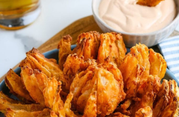 Air Fryer Crispy Mini Blooming Onions