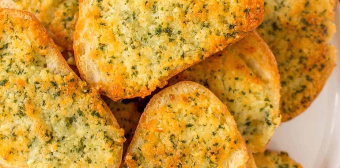 The Best Homemade Air Fryer Garlic Bread