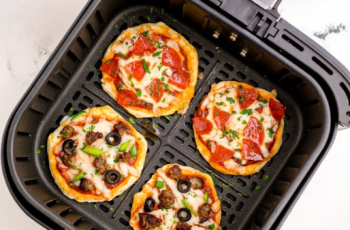 Air Fryer Mini Pizzas: Quick, Easy, and Delicious!