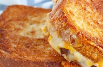 Easy and Delicious Air Fryer Grilled Cheese Sandwiches