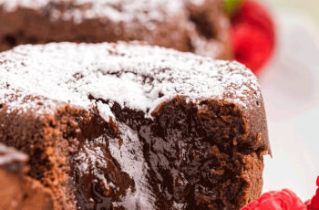 Air Fryer Lava Cake: A Delicious Dessert That Will Melt in Your Mouth