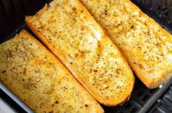 Air-Fryer-Garlic-Bread.jpg