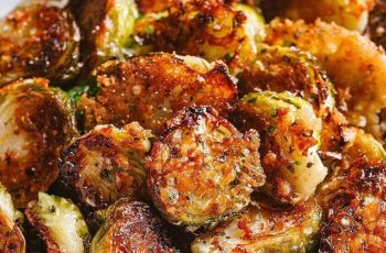 Air Fryer Parmesan-Crusted Brussels Sprouts