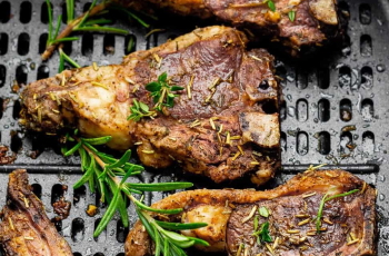Cooking Lamb Shoulder Blade Chops in an Air Fryer: A Delicious and Easy Guide