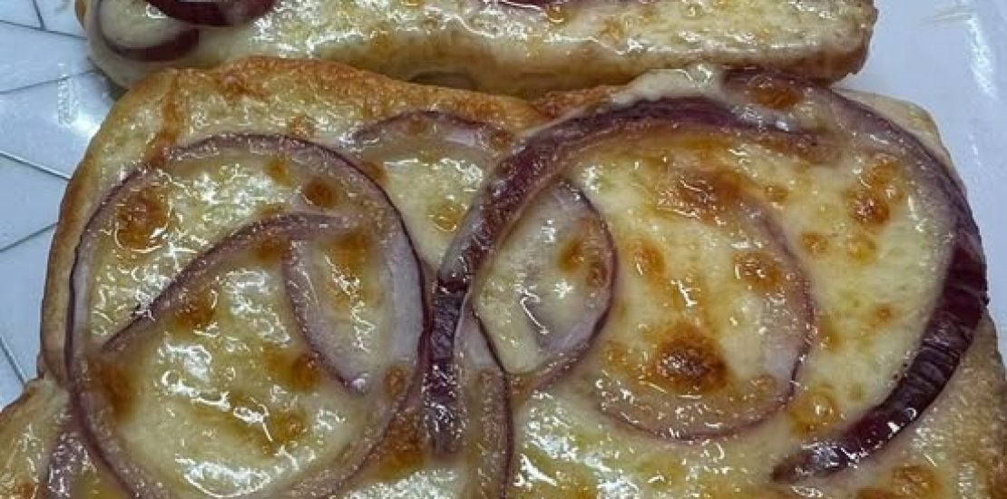 Air Fryer Cheese on Toast with Red Onion Air Fryer Cheese on Toast with Red Onion