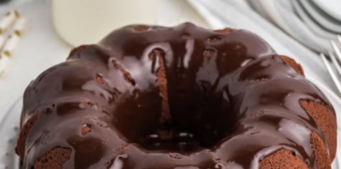 Deliciously Easy Air Fryer Chocolate Cake!1 Air Fryer Chocolate Cake