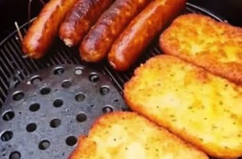 Air Fryer Breakfast: Sausage & Hash Browns in Minutes!