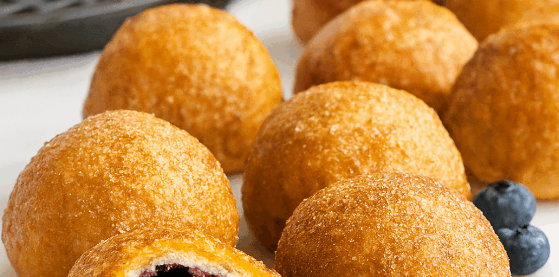 Herby Air Fryer Blueberry Pie Bombs: The Ultimate Quick Dessert Recipe in Minutes Herby Air Fryer Blueberry Pie Bombs: The Ultimate Quick Dessert Recipe in Minutes