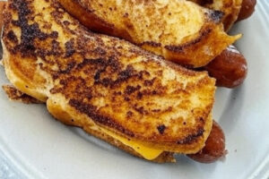 Air Fryer Grilled Cheese Hot Dogs – Crispy Without Oil